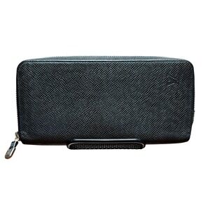 Louis Vuitton Taiga Zippy Organizer NM Black Wallet 2021 France LM0261 READ